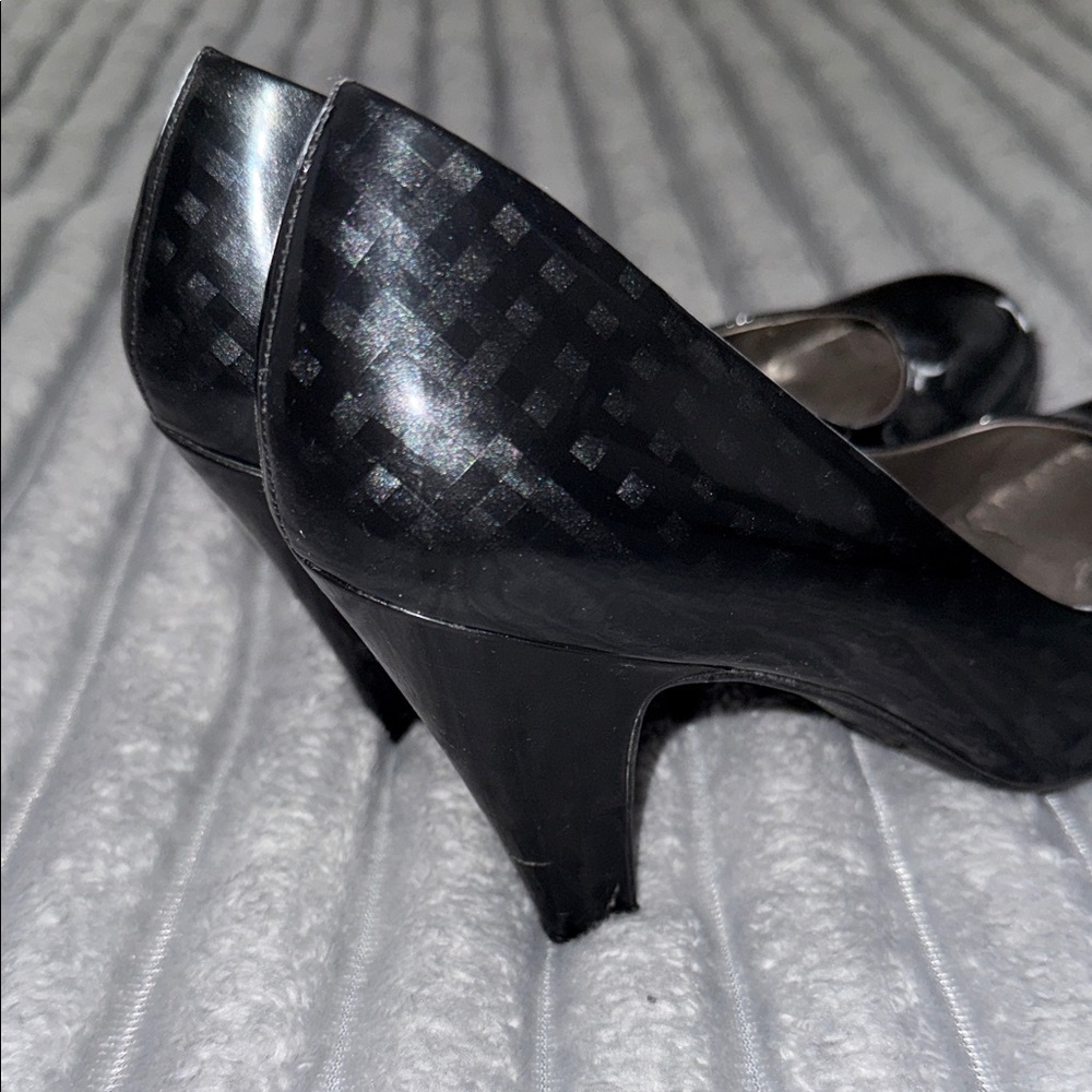 Candie's Glossy Black Heels - Picture 6 of 10